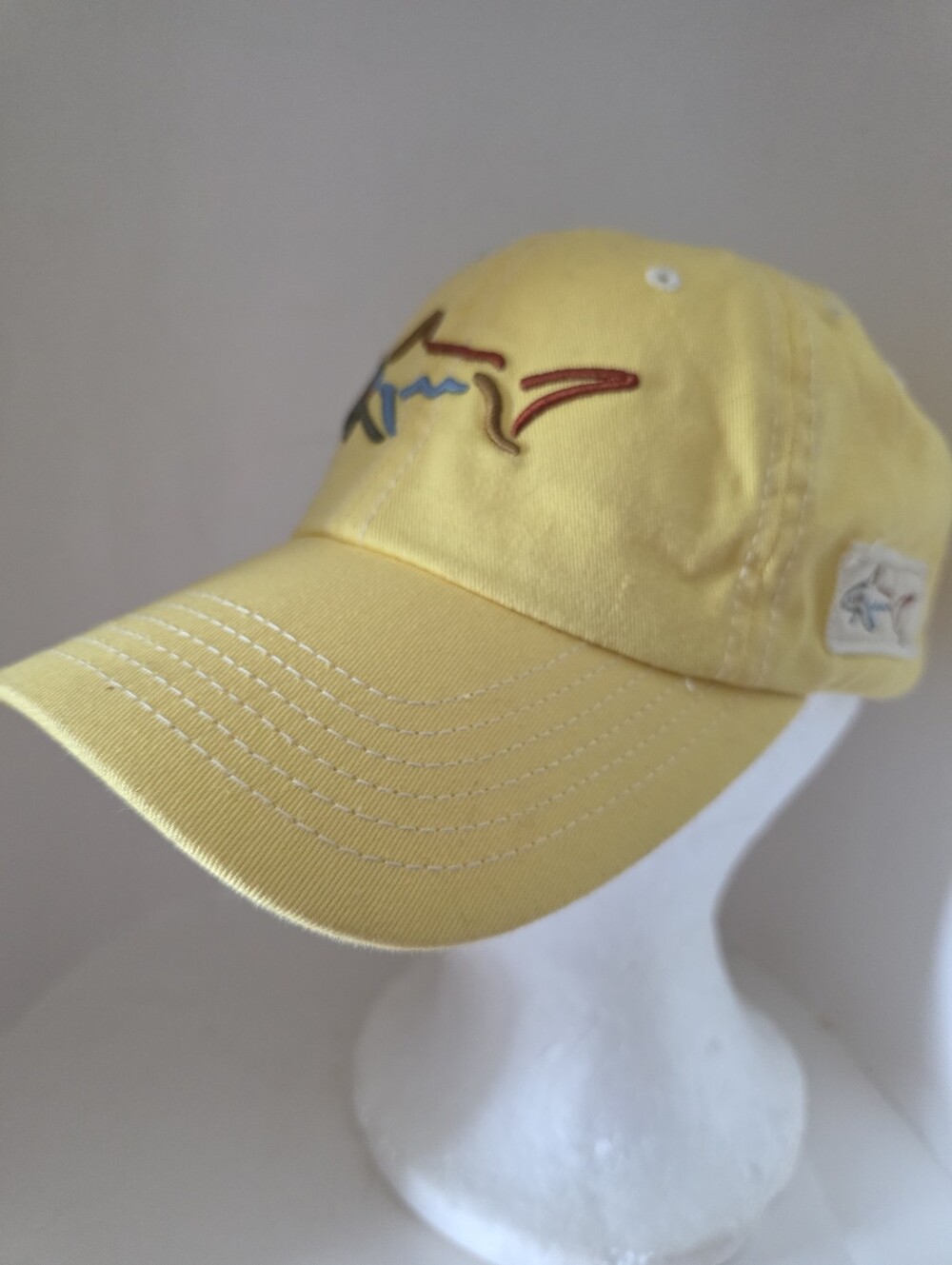 Greg Norman Mens Shark Hat – Yellow Embroidery One SizeCotton Golf Athletic